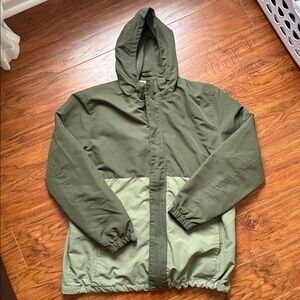Magellan Outdoors Men’s Large Olive Green Outerwear Slider Hooded Jacket